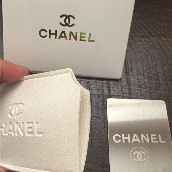 CHANEL GWP Set Denim Crossbody Bag, Dust Bag AND Chanel Card Pack NWT NIP 🔥 - Picture 11 of 15
